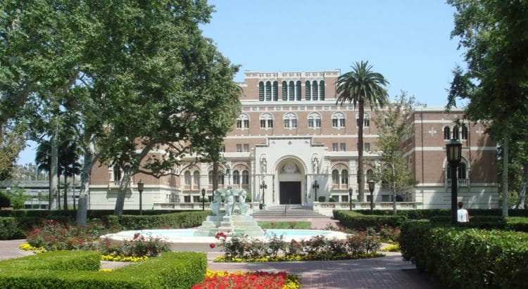 water fountain on USC campus