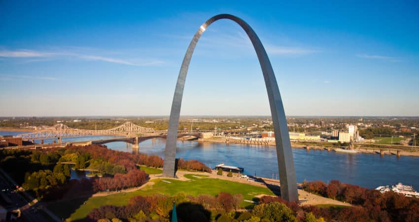 Gateway Arch National Park in the fall