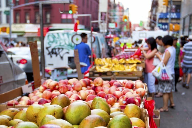 Outdoor market in Chinatown