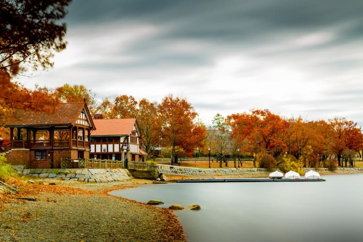 Fall leaves around Jamaica Pond