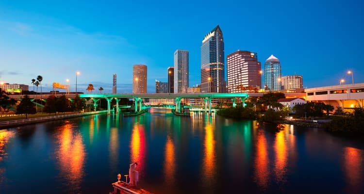 tampa florida city skyline at sunset