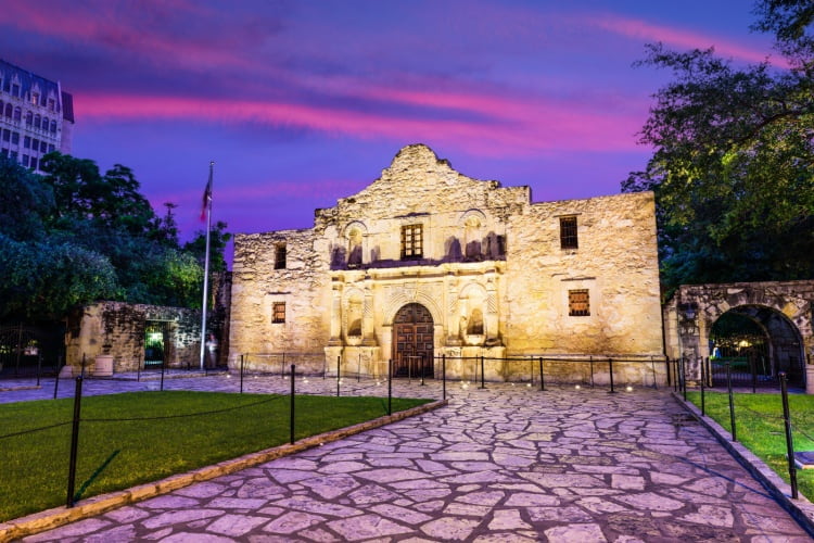 the alamo mission at night
